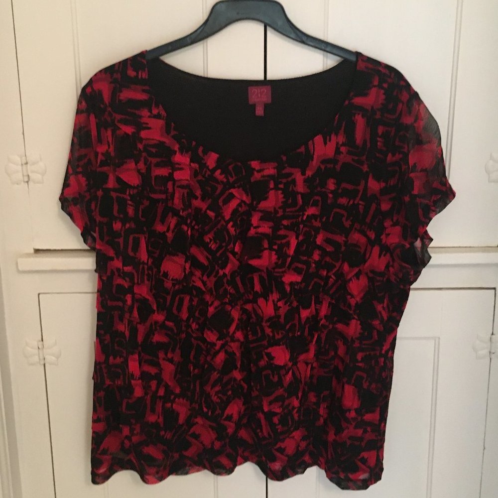 212 Collection Black & Red Short-Sleeved Top - 2X